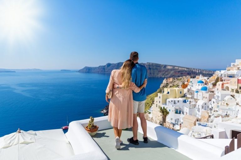 Plan Your Dream Santorini Trip with Local Experts